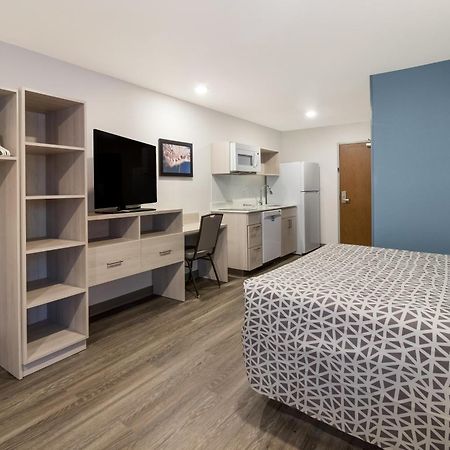 Woodspring Suites Detroit Sterling Heights Exteriör bild