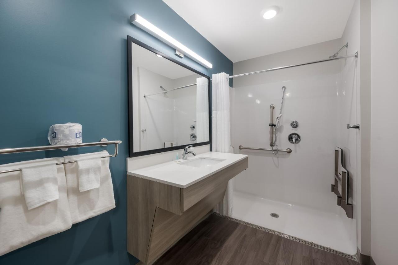 Woodspring Suites Detroit Sterling Heights Exteriör bild