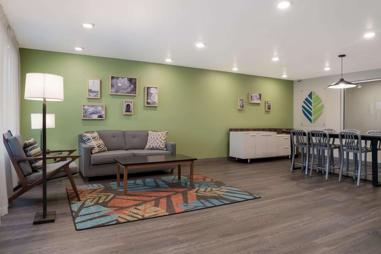 Woodspring Suites Detroit Sterling Heights Exteriör bild