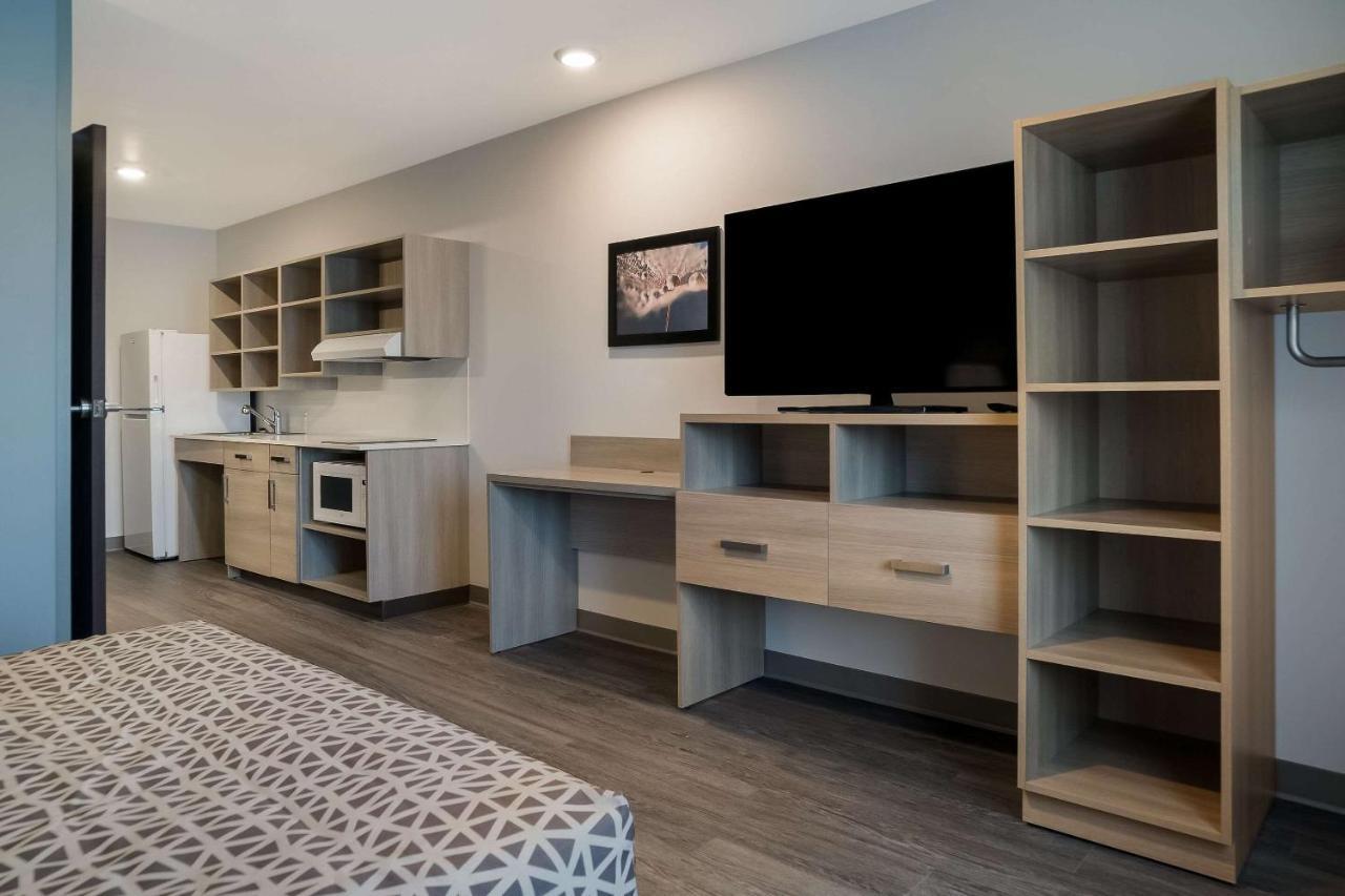 Woodspring Suites Detroit Sterling Heights Exteriör bild