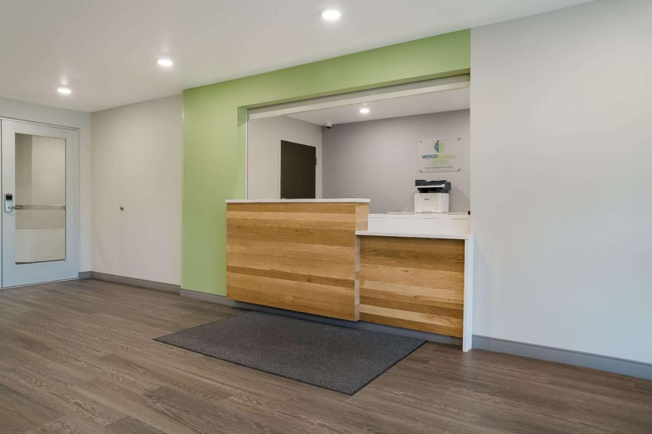 Woodspring Suites Detroit Sterling Heights Exteriör bild