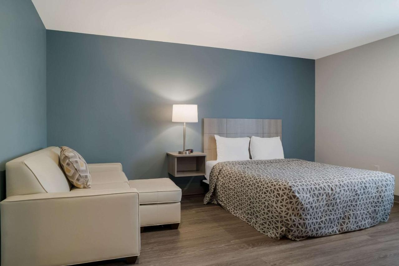 Woodspring Suites Detroit Sterling Heights Exteriör bild
